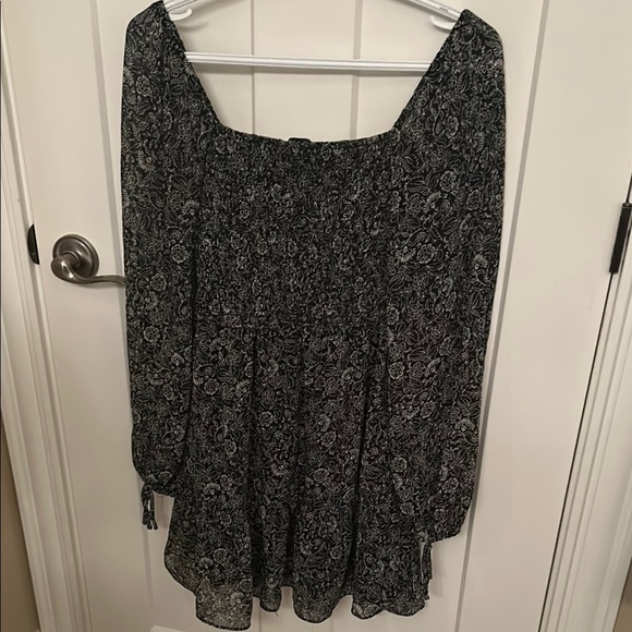 Dynamite Black and White Bishop Sleeve Dress, size S - Picture 7 of 7